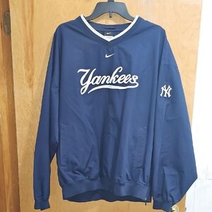 Nike Yankees Pullover